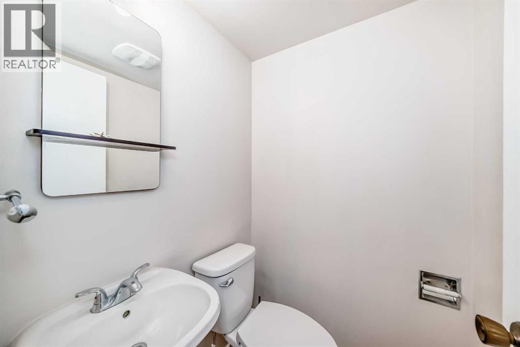 Single Family House for Sale in    Avenue SE Forest Heights Calgary 