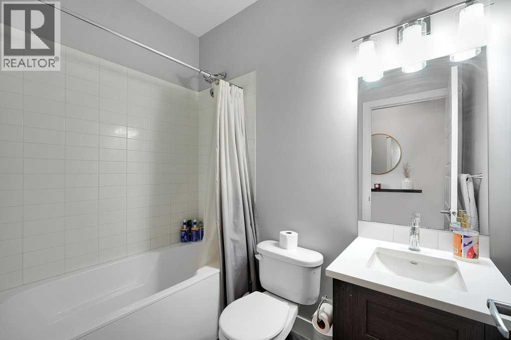 Single Family House for Sale in  Evansfield Close NW Evanston Calgary 