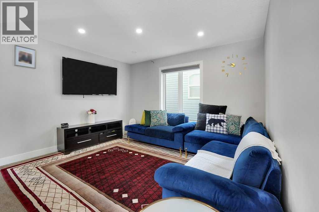 Single Family House for Sale in  Evansfield Close NW Evanston Calgary 