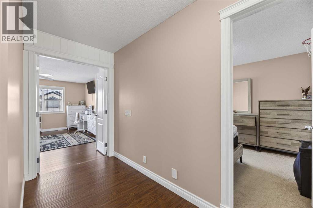 Single Family House for Sale in  Evansmeade Circle N Evanston Calgary 