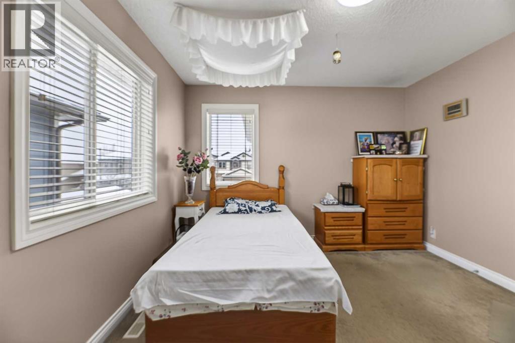 Single Family House for Sale in  Evansmeade Circle N Evanston Calgary 