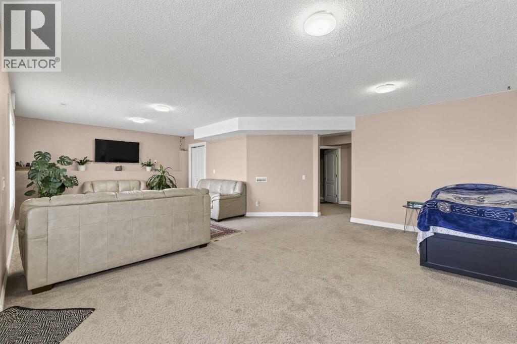 Single Family House for Sale in  Evansmeade Circle N Evanston Calgary 