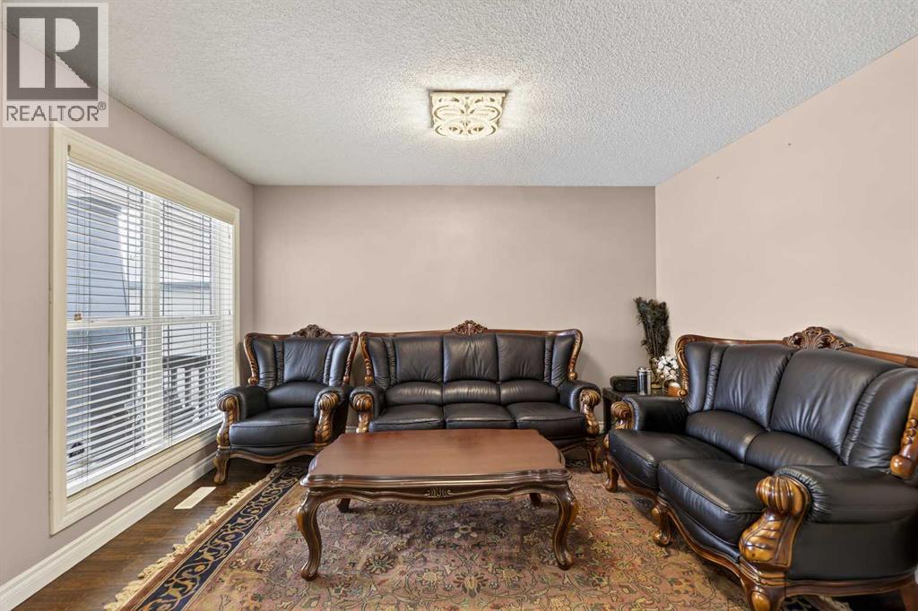 Single Family House for Sale in  Evansmeade Circle N Evanston Calgary 