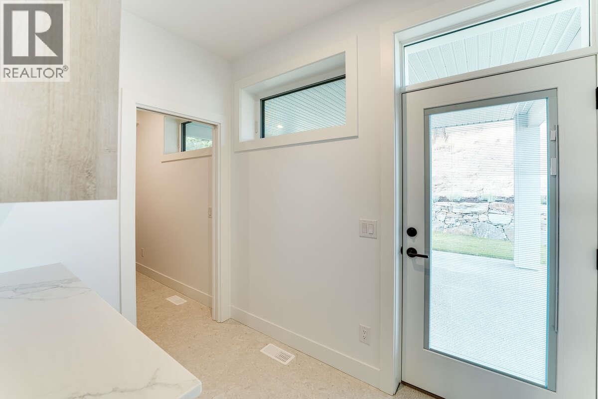  278 Summer Wood Drive, Kelowna