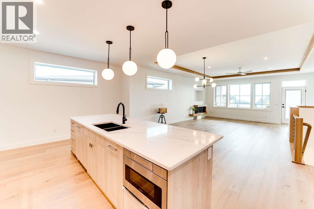  278 Summer Wood Drive, Kelowna