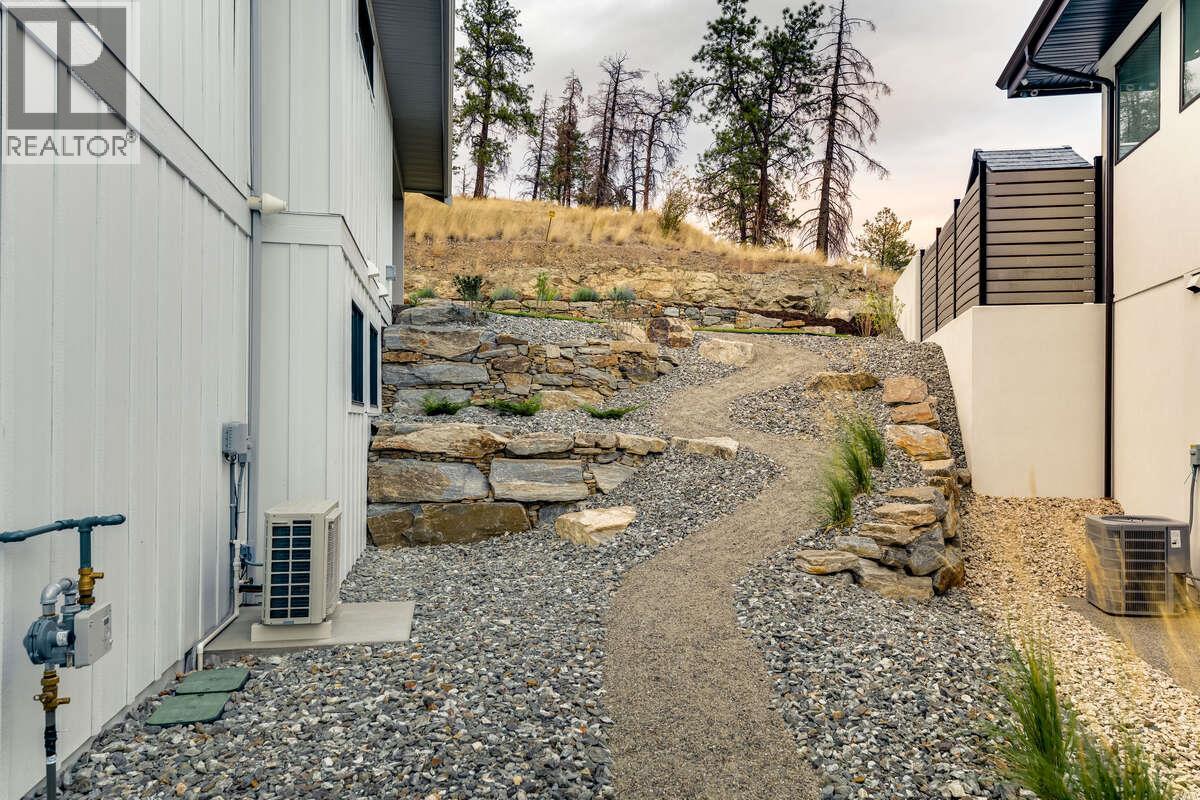  278 Summer Wood Drive, Kelowna