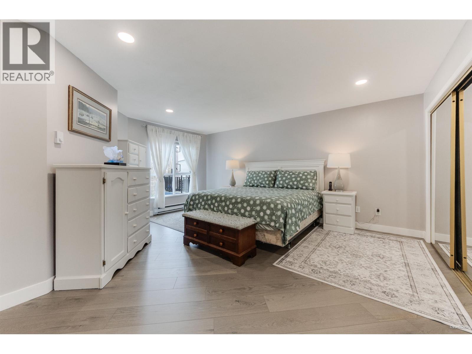 #308-4955 RIVER Road, Delta