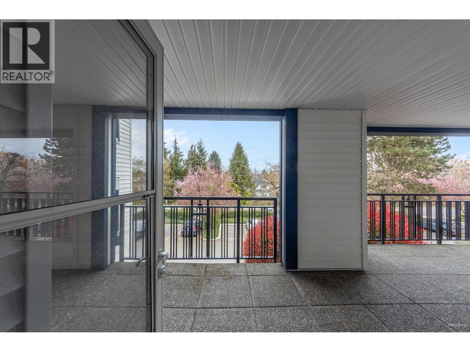 #308-4955 RIVER Road, Delta