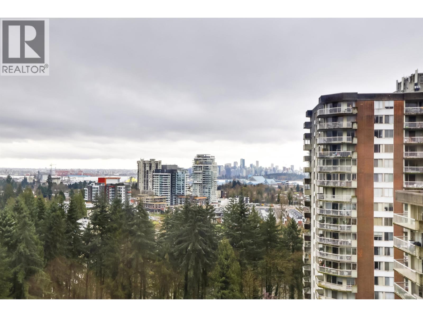 1411 2016 FULLERTON Avenue - photo 2