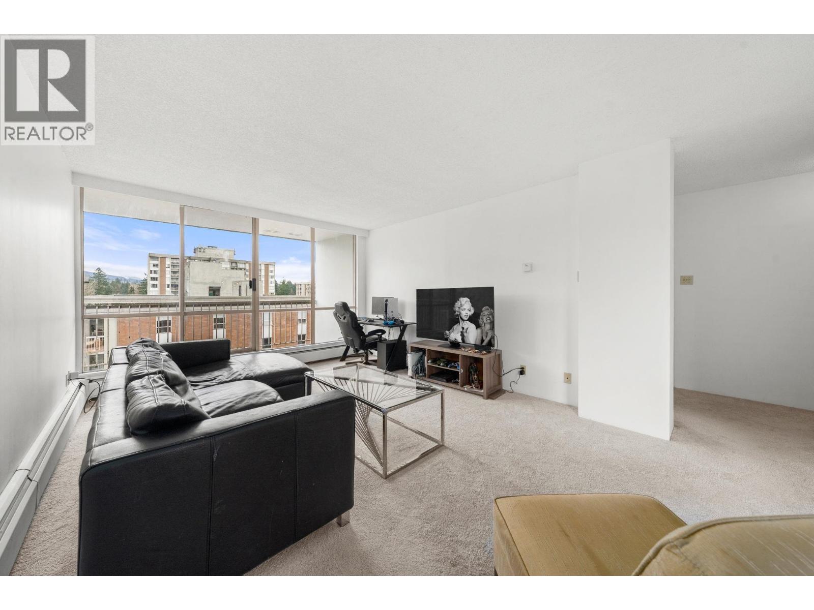 2016 FULLERTON Avenue - main photo