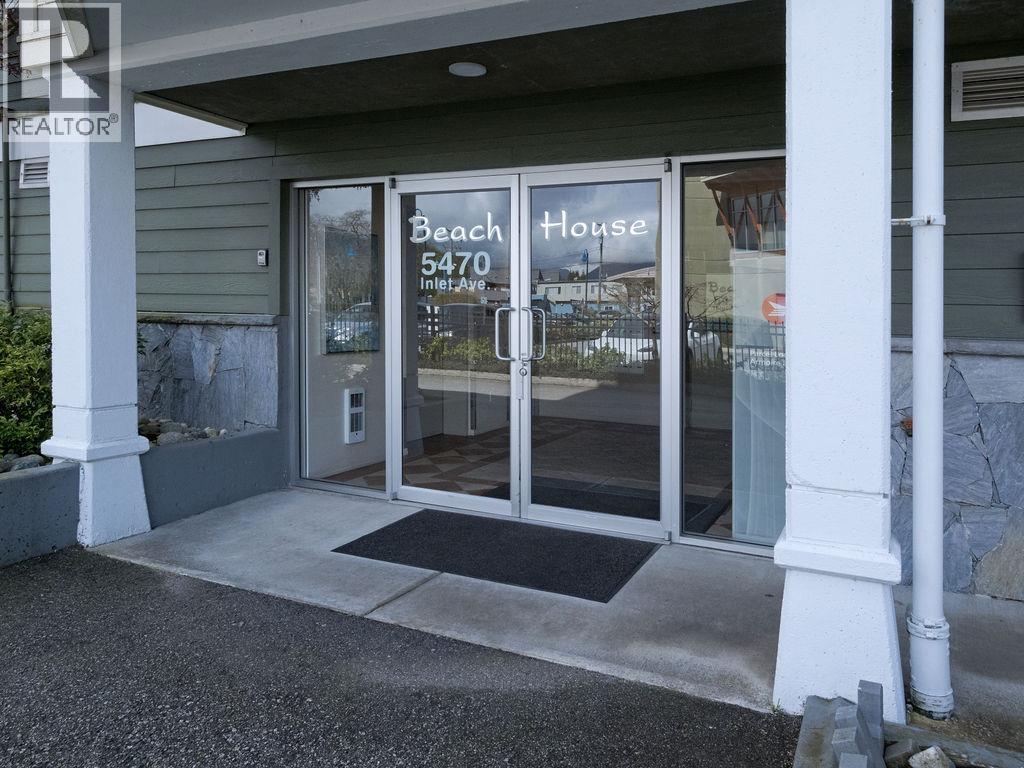 205 5470 INLET AVENUE, Sechelt