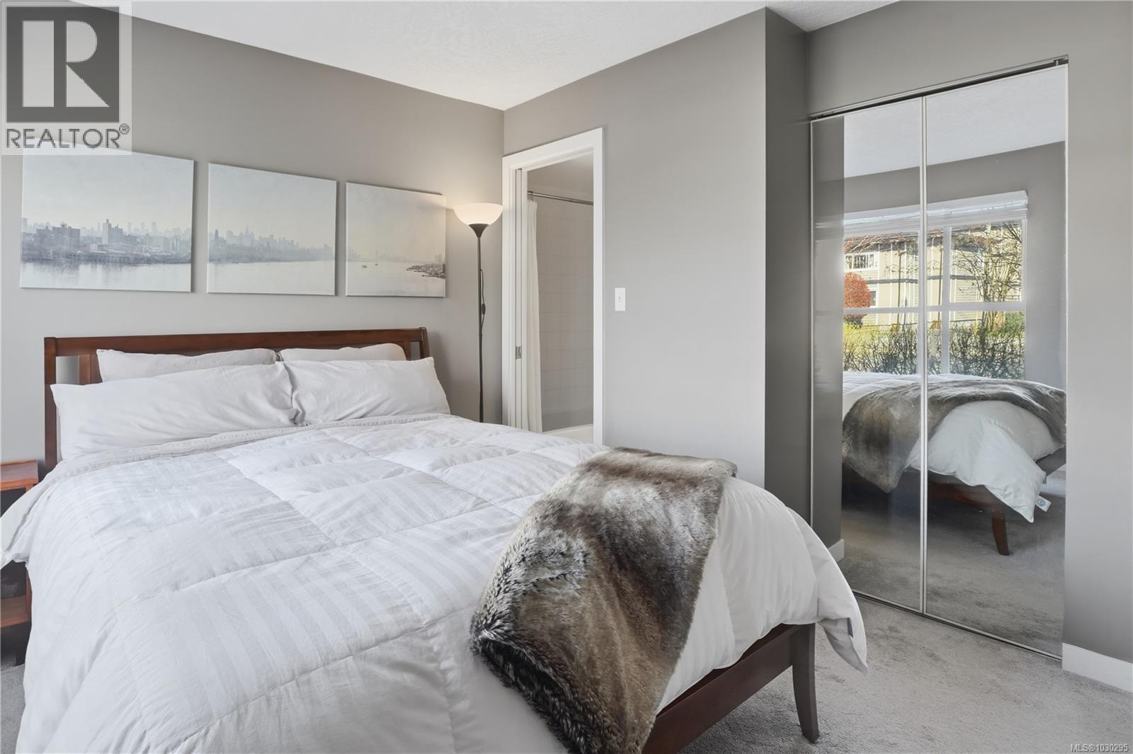 #207 1055 HILLSIDE AVE - 15