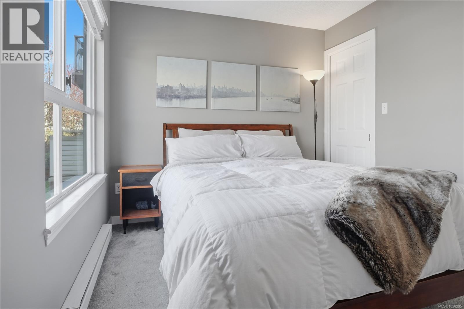 #207 1055 HILLSIDE AVE - 16