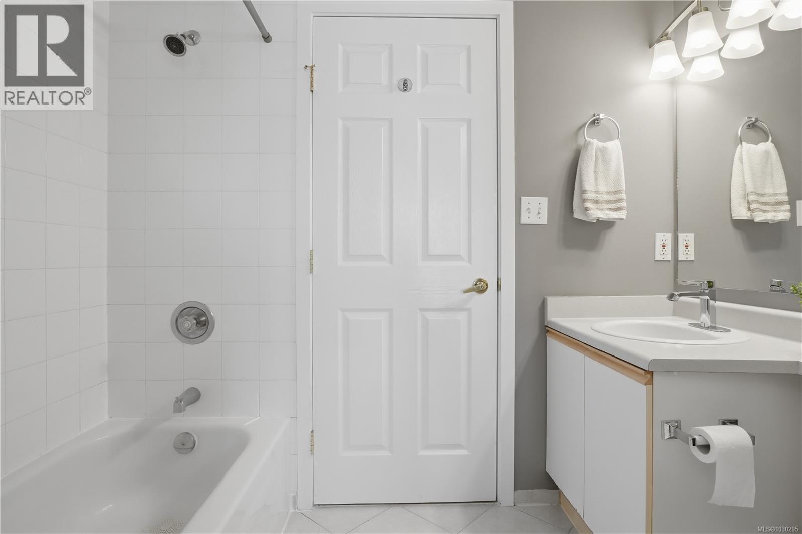 #207 1055 HILLSIDE AVE - 21