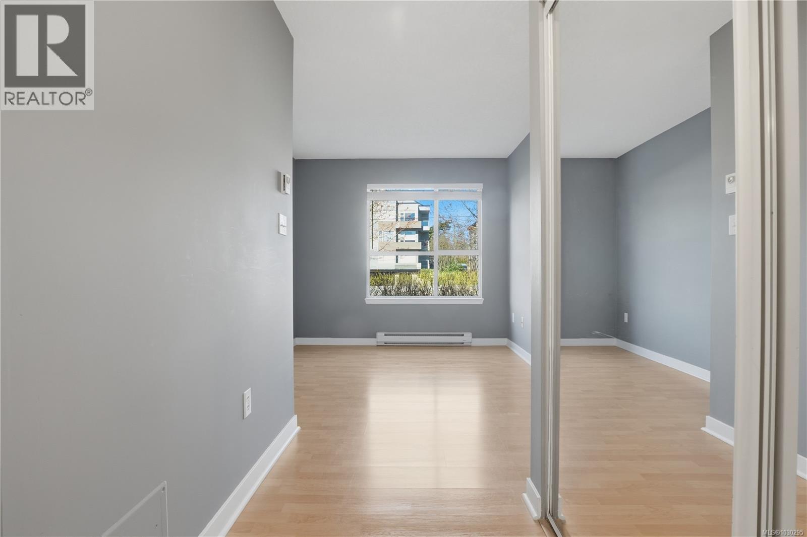 #207 1055 HILLSIDE AVE - 22