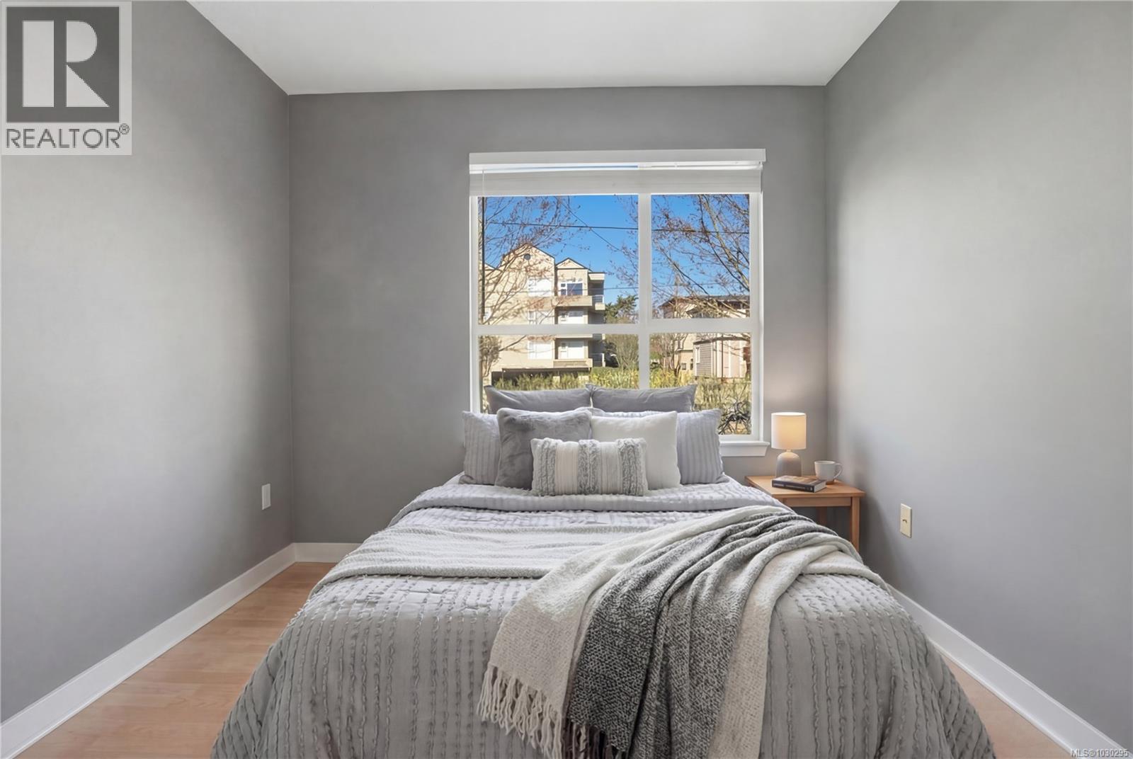 #207 1055 HILLSIDE AVE - 24