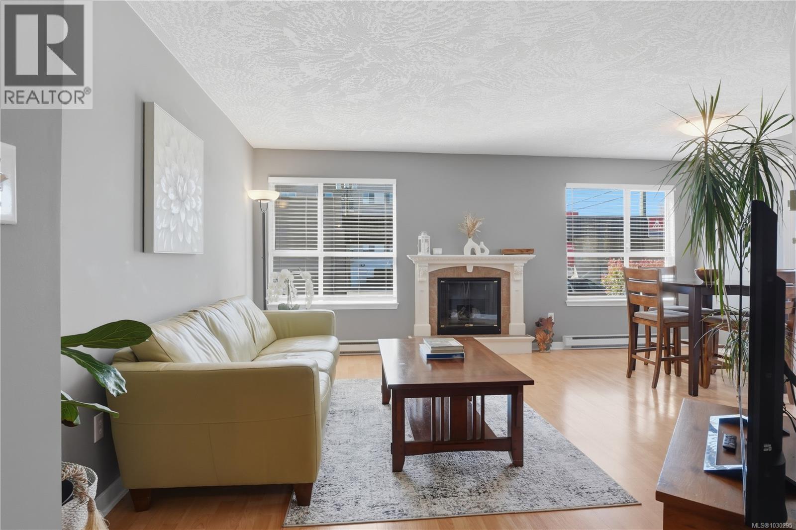 #207 1055 HILLSIDE AVE - Image 3