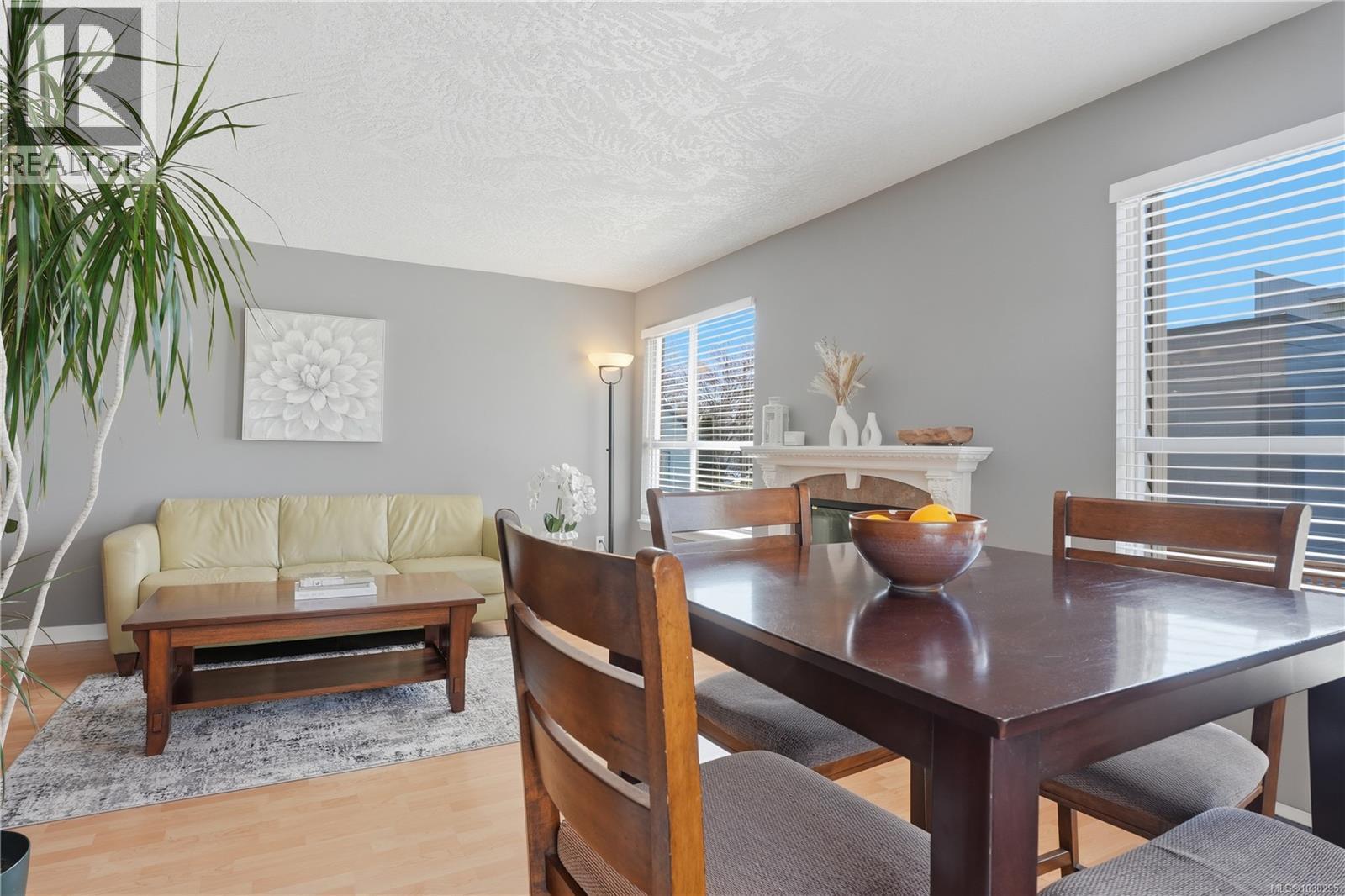 #207 1055 HILLSIDE AVE - 7