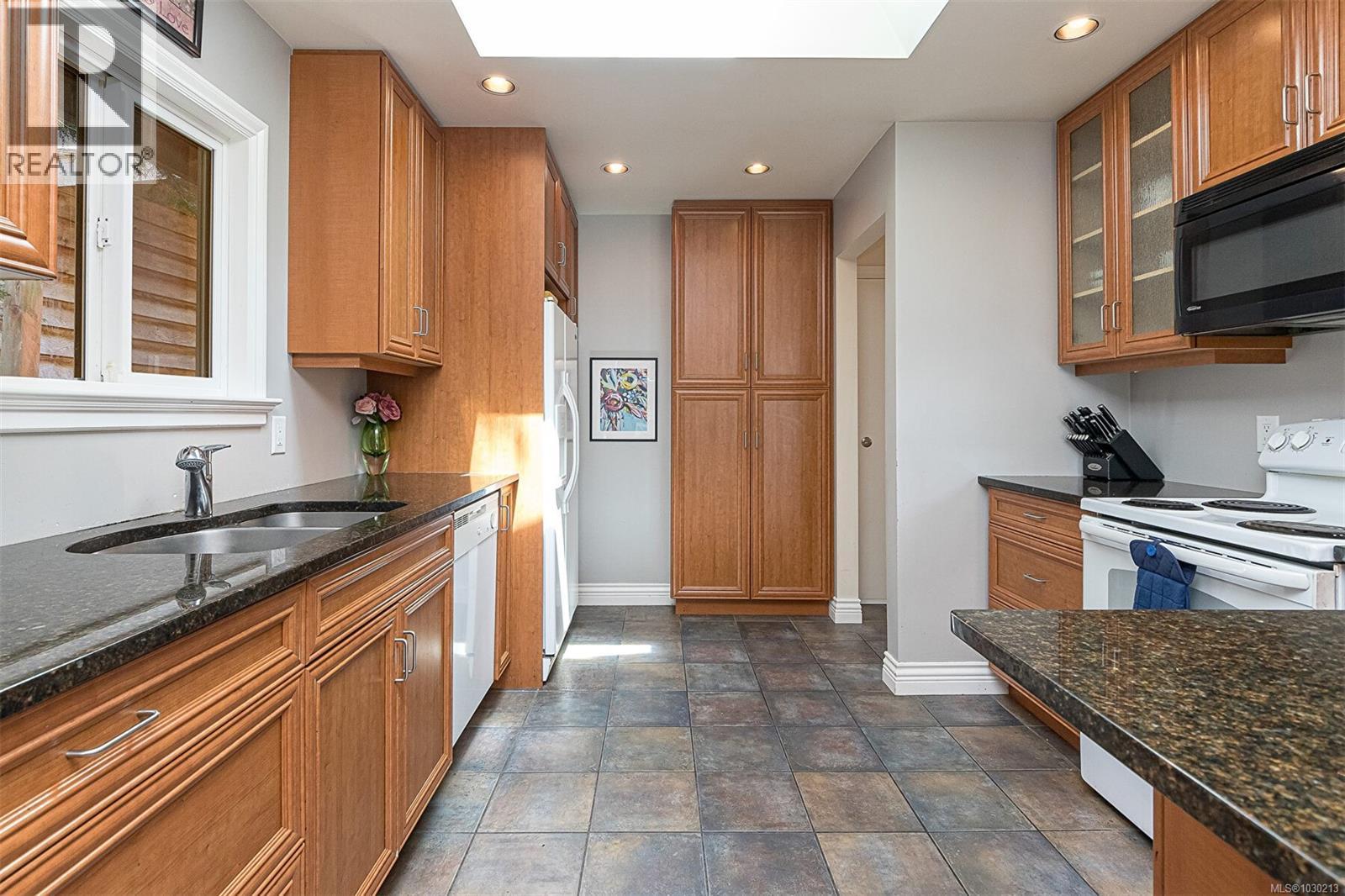 #A 614 EVANS DR - 18