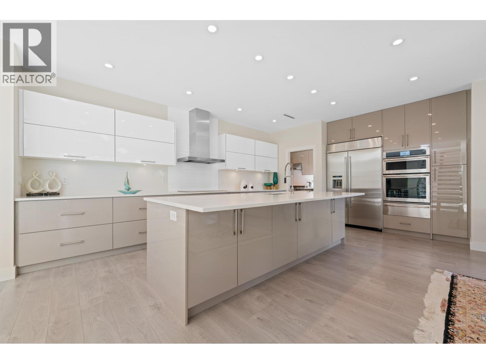 5199 CLIFFRIDGE AVENUE, North Vancouver