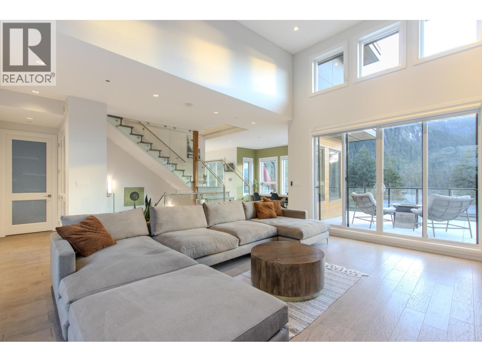 2237 WINDSAIL PLACE, Squamish