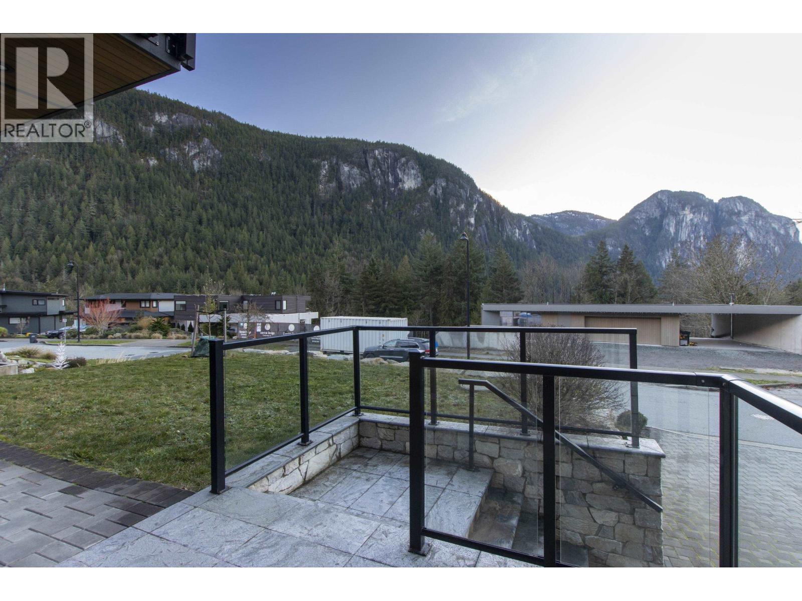 2237 WINDSAIL PLACE, Squamish