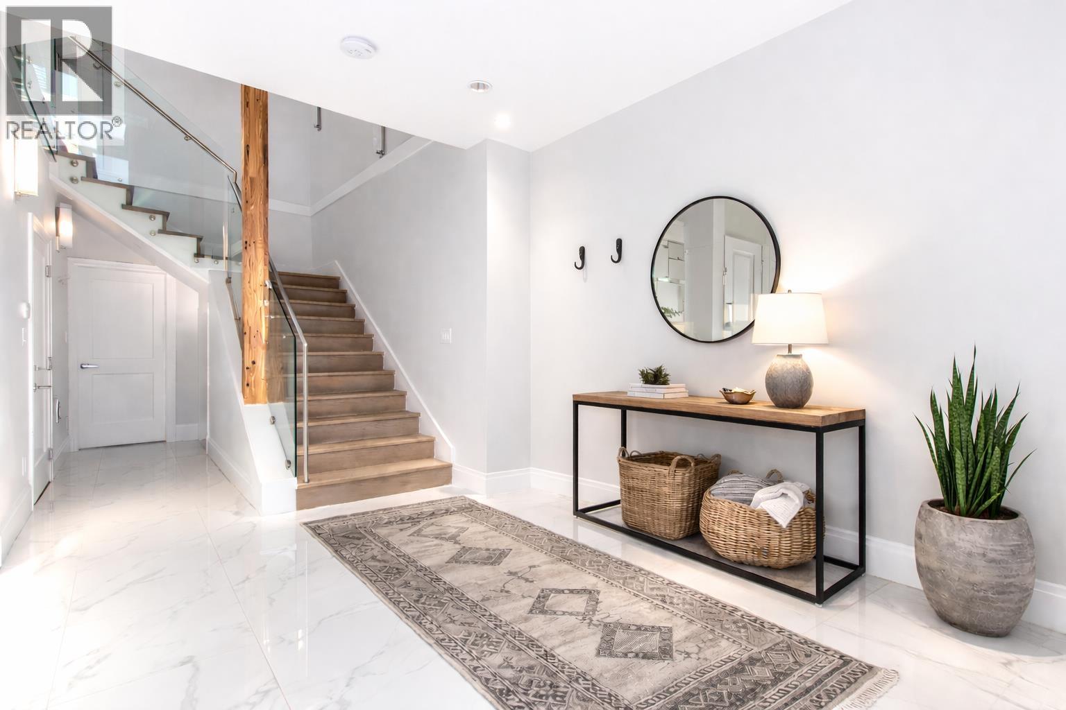 2237 WINDSAIL PLACE, Squamish