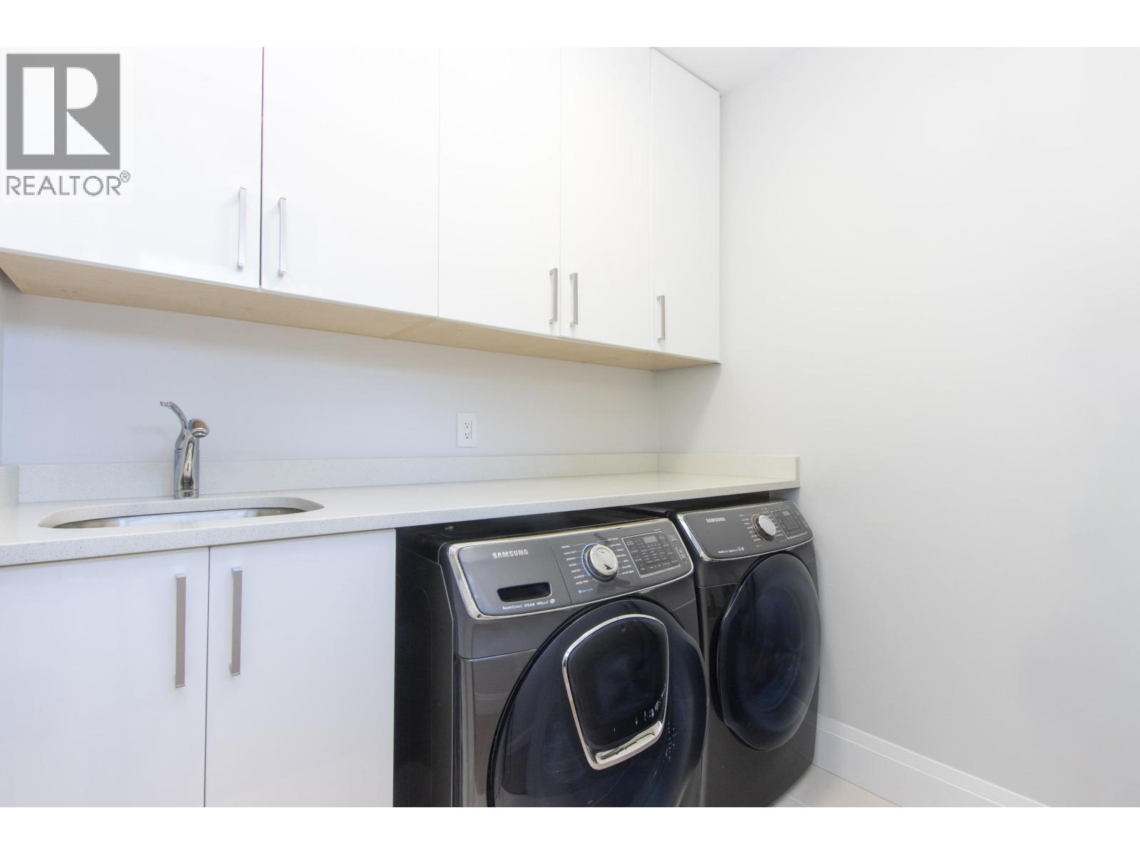 2237 WINDSAIL PLACE, Squamish