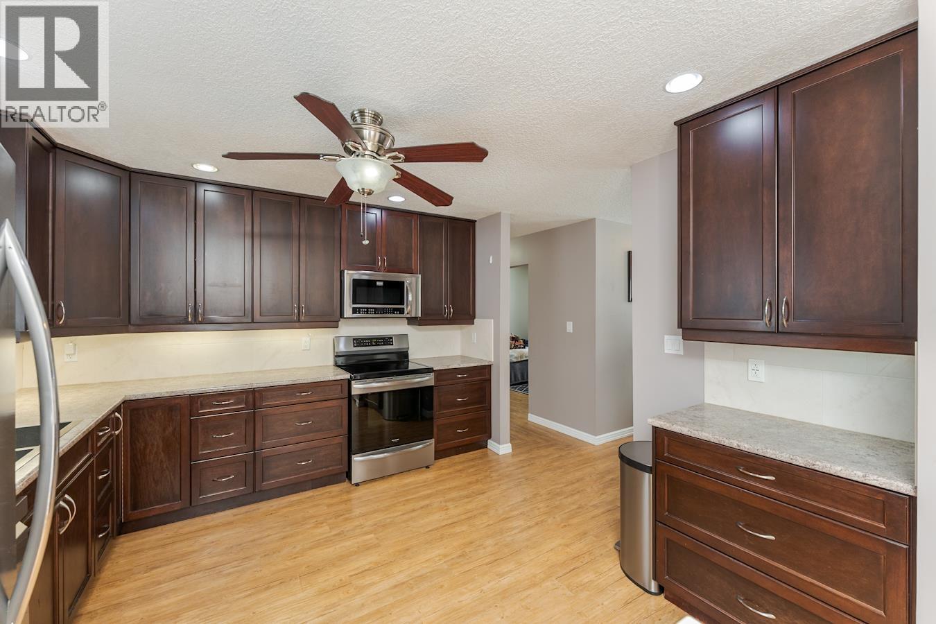 5904 OXFORD PLACE - Image 3