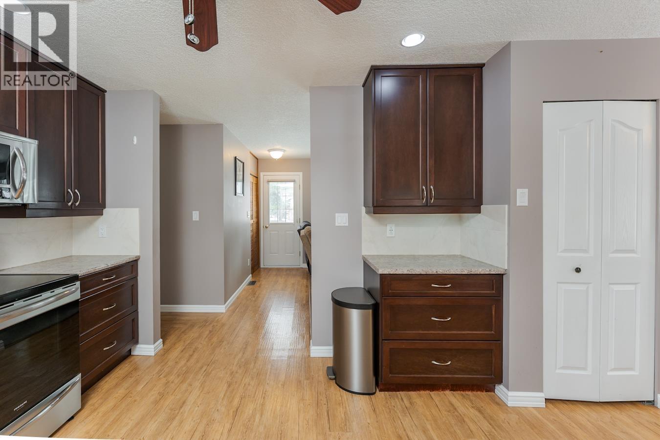 5904 OXFORD PLACE - 5