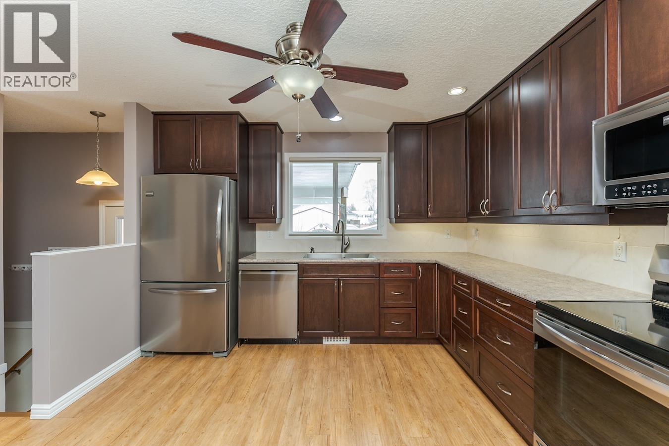 5904 OXFORD PLACE - Image 2