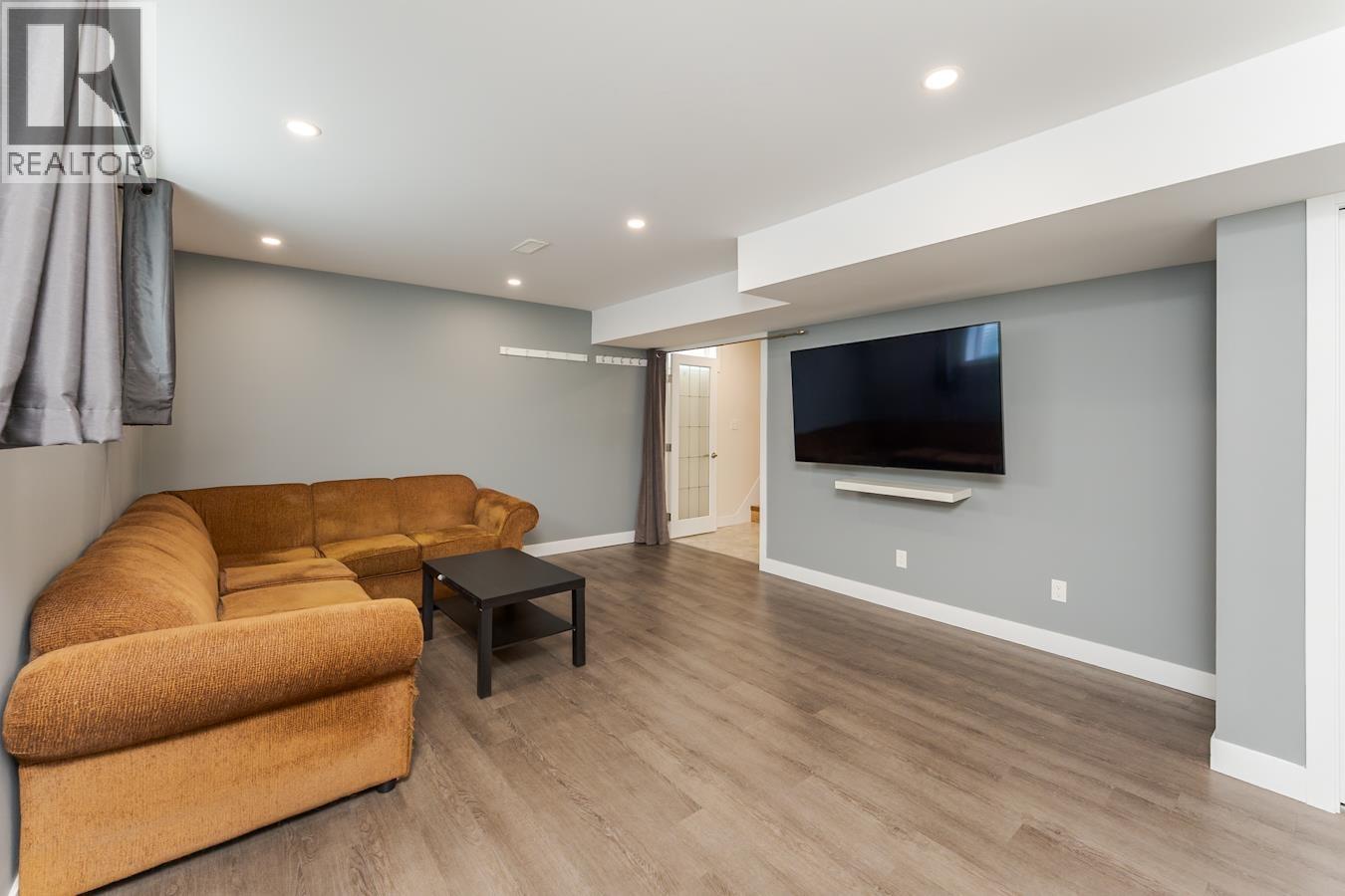 5904 OXFORD PLACE - 17