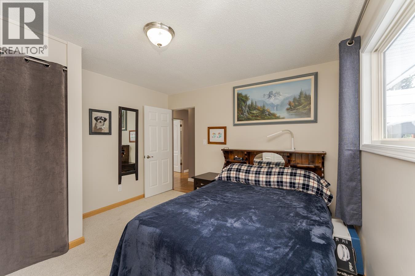 5904 OXFORD PLACE - 11