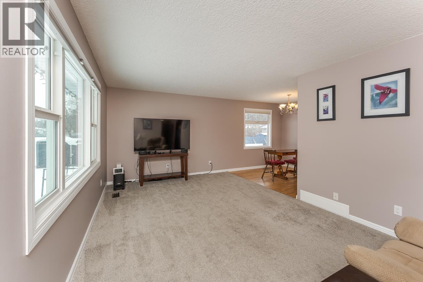 5904 OXFORD PLACE - 8