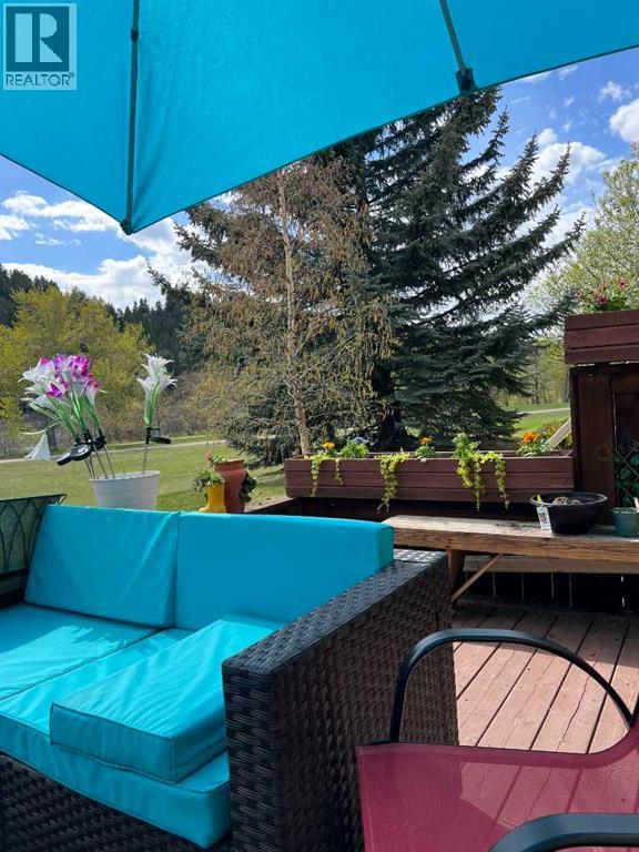 Single Family House 4 Level for Sale in  Point Mckay Gardens NW Point McKay Calgary 