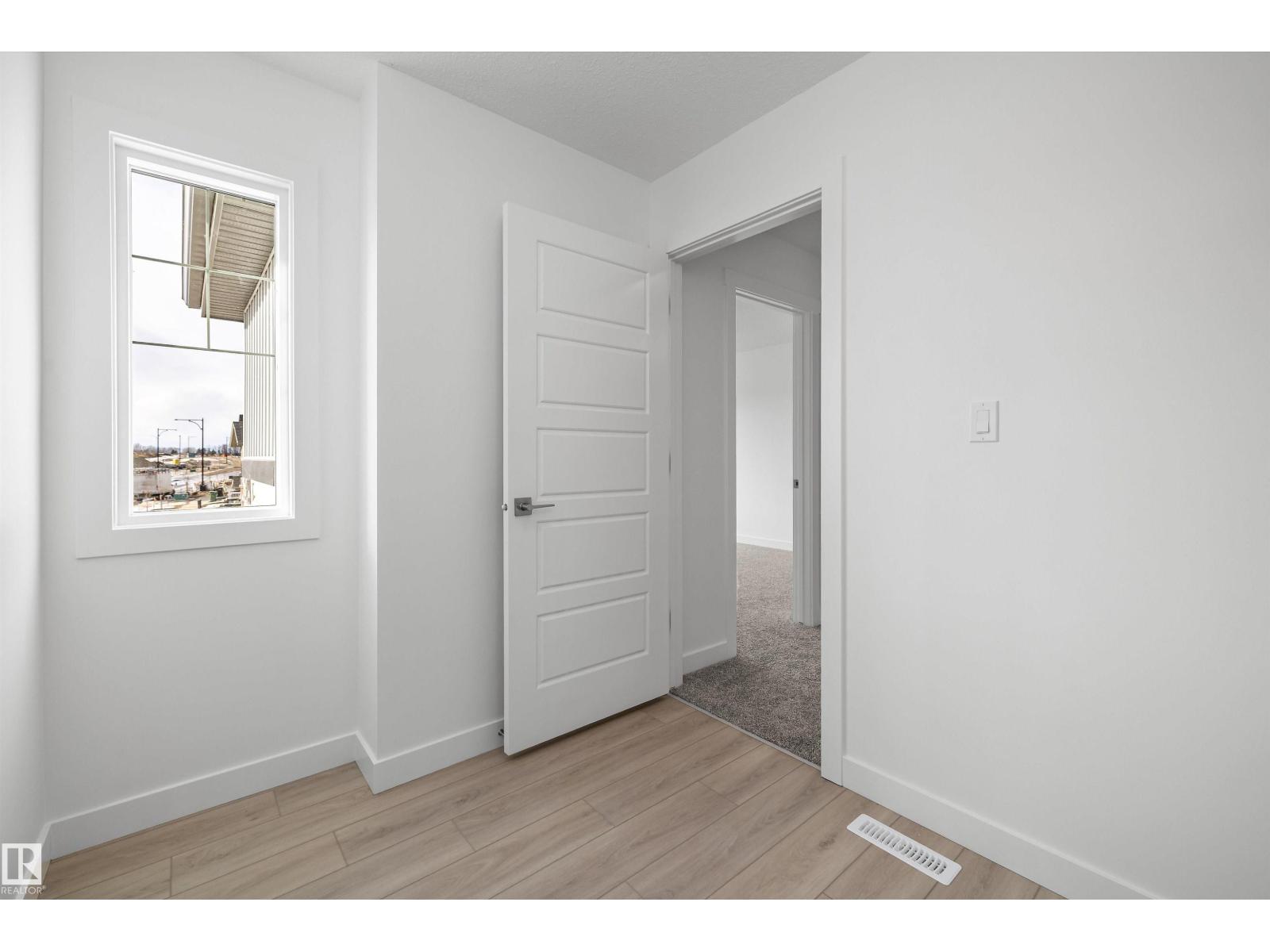 4503 Warbler LO NW - 33