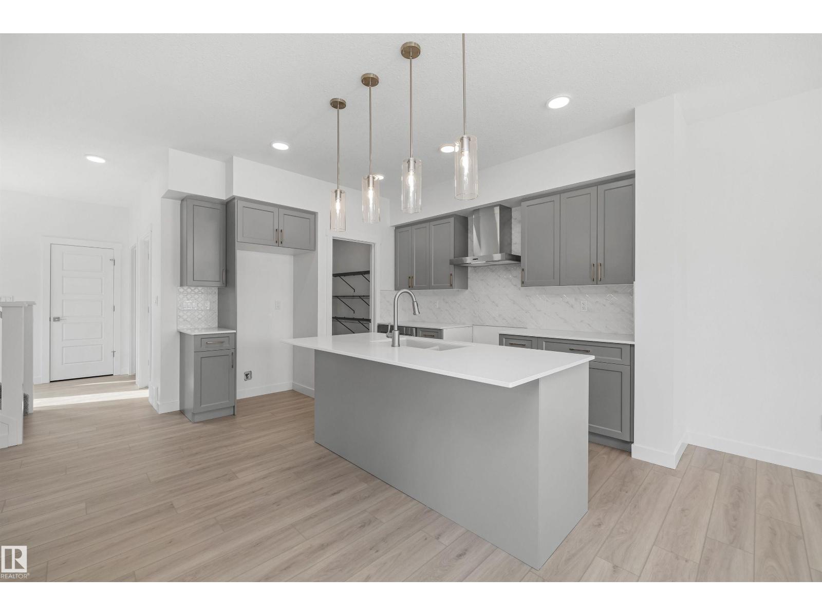 4503 Warbler LO NW - 10