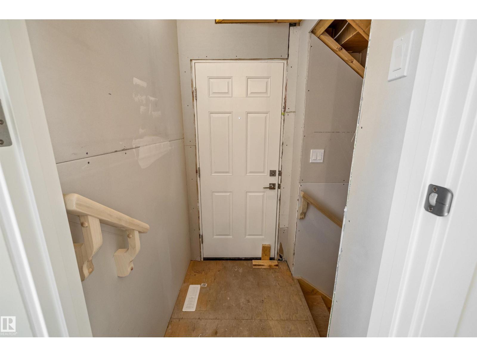 4503 Warbler LO NW - 41