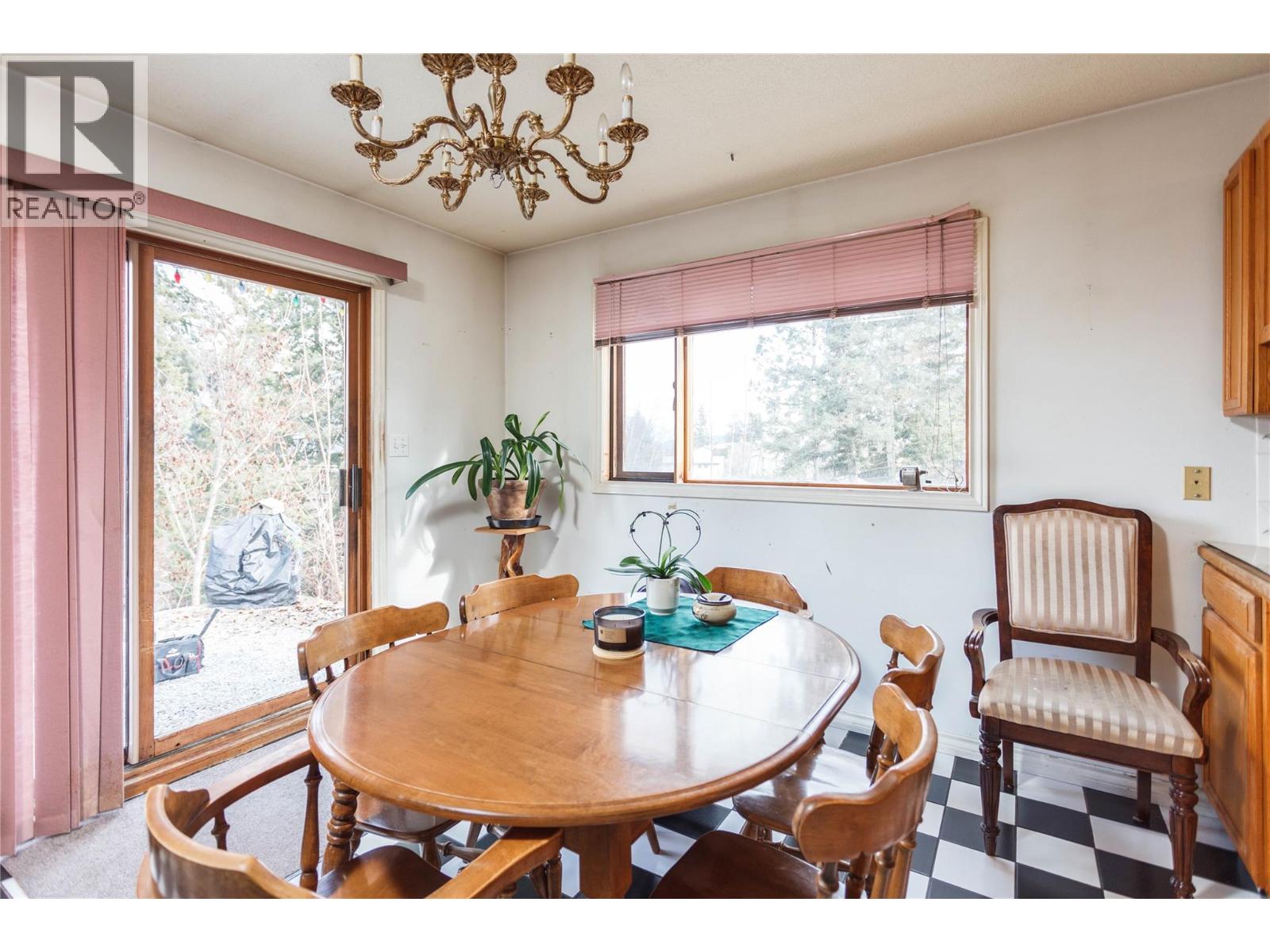 164 CLIFFVIEW DRIVE - 7