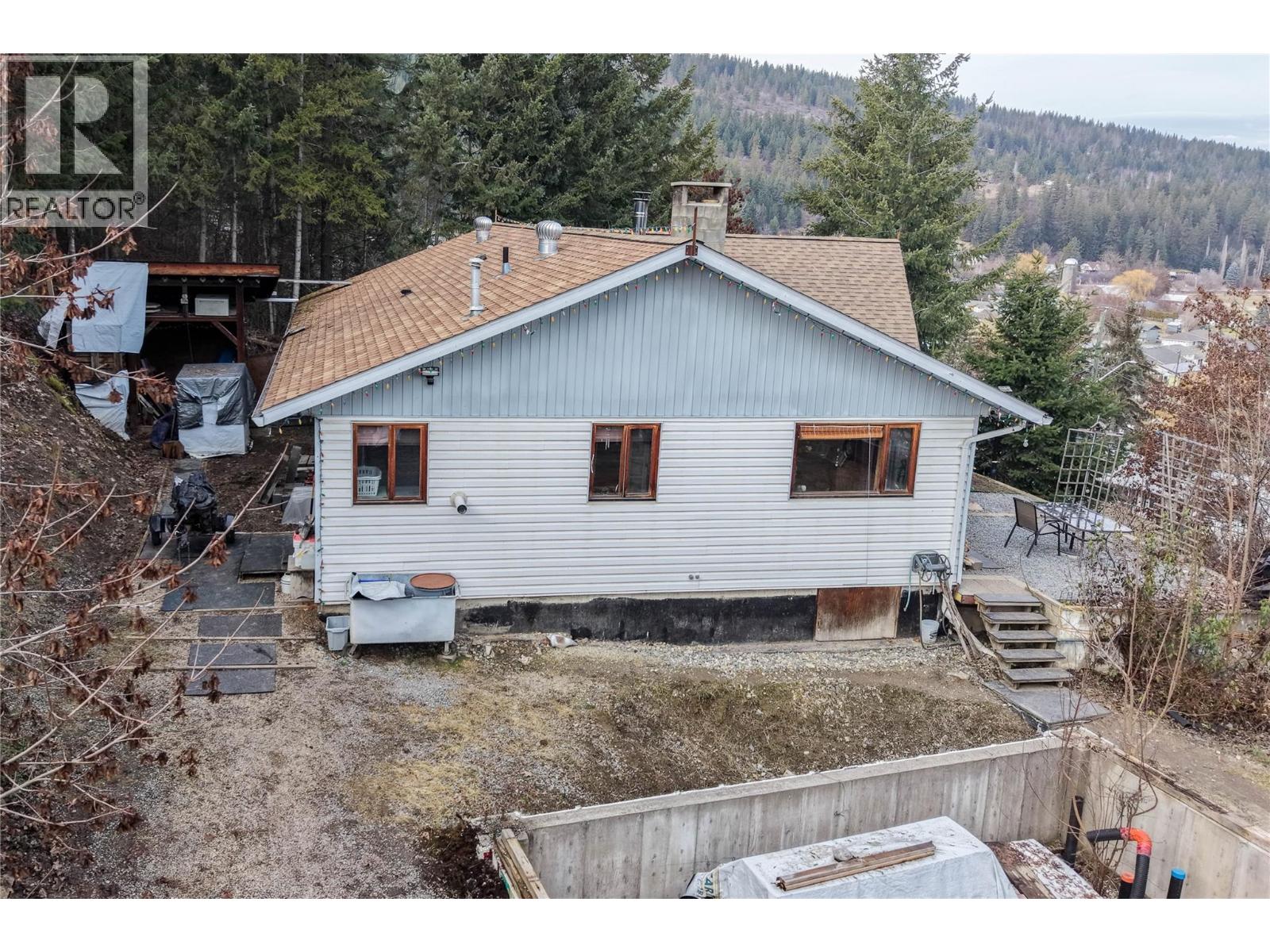 164 CLIFFVIEW DRIVE - 22