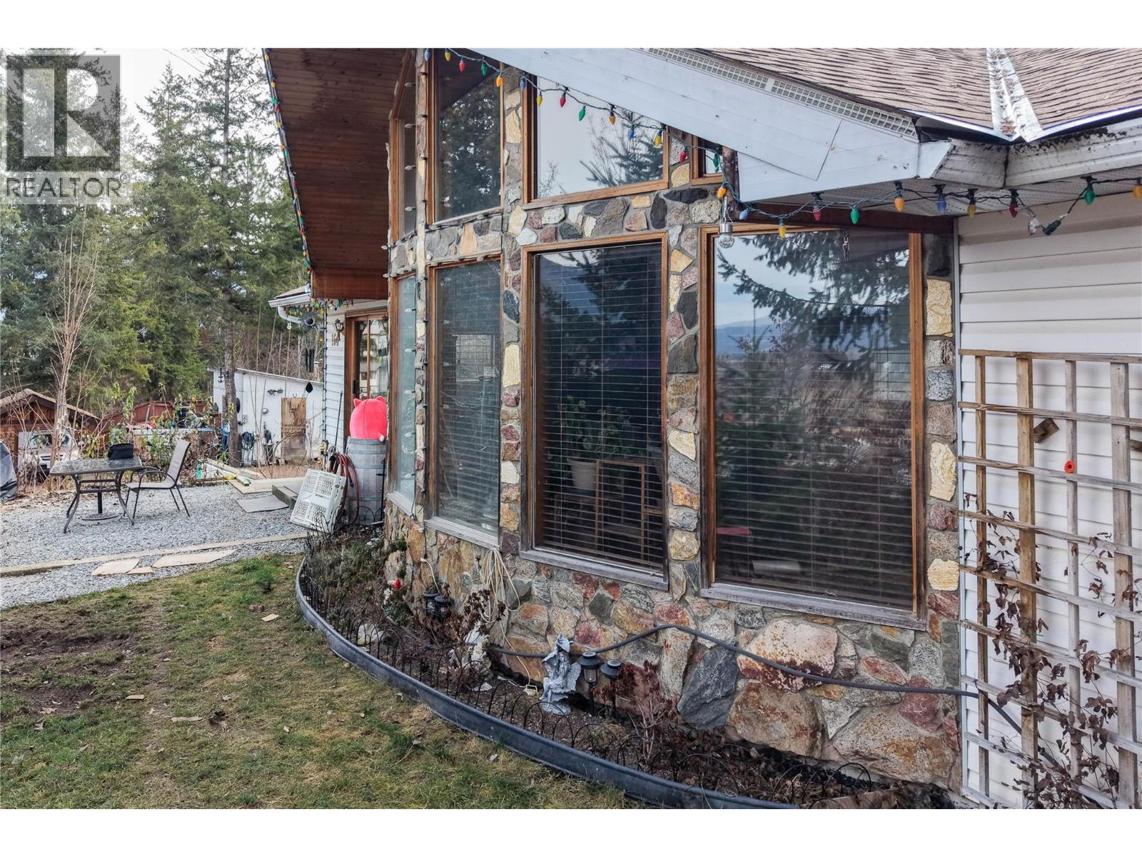 164 CLIFFVIEW DRIVE - 29