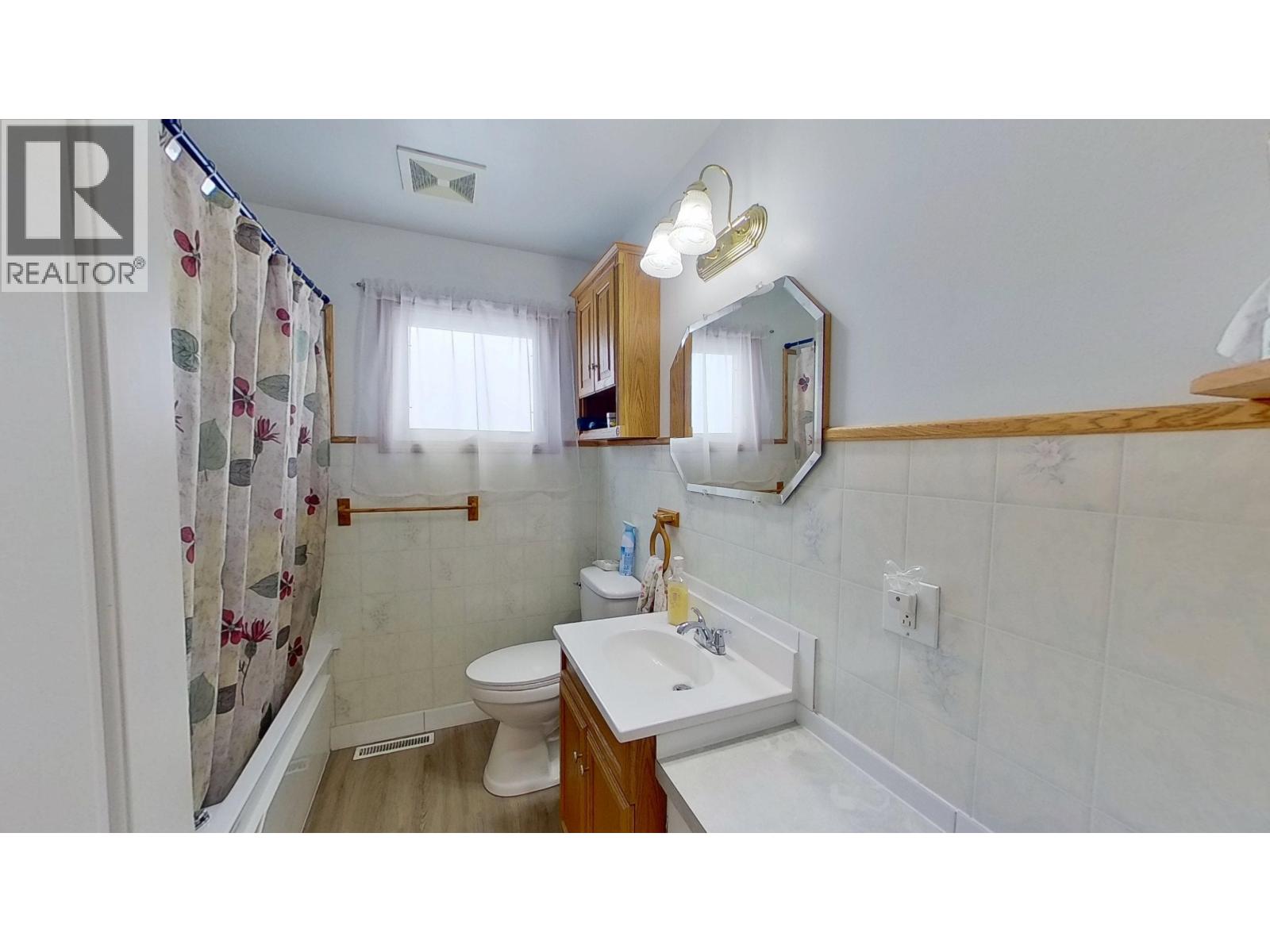 8112-8116 95 AVENUE - 15