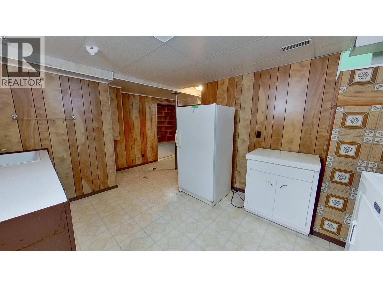 8112-8116 95 AVENUE - 21