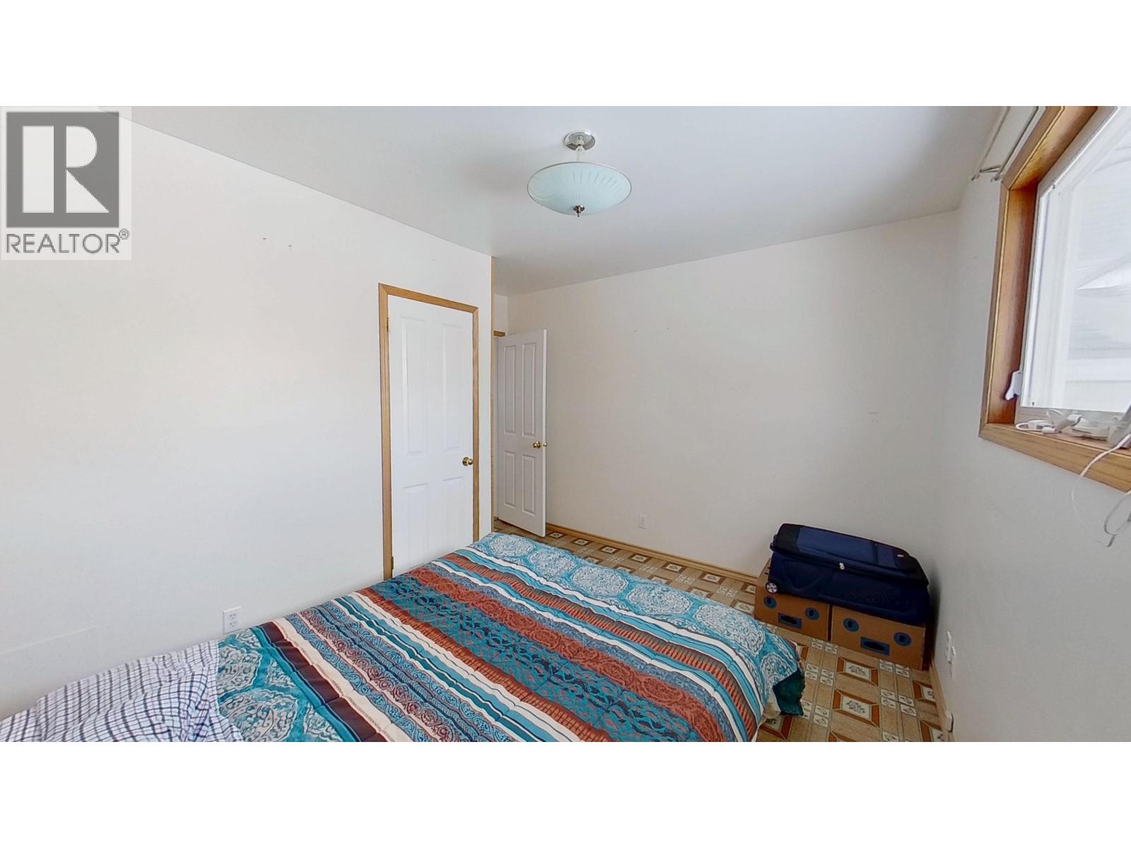 8112-8116 95 AVENUE - 14