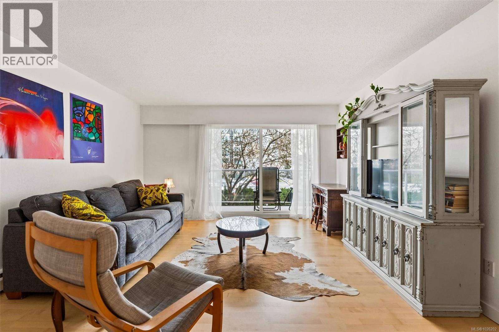 206 1040 Rockland Ave, Victoria