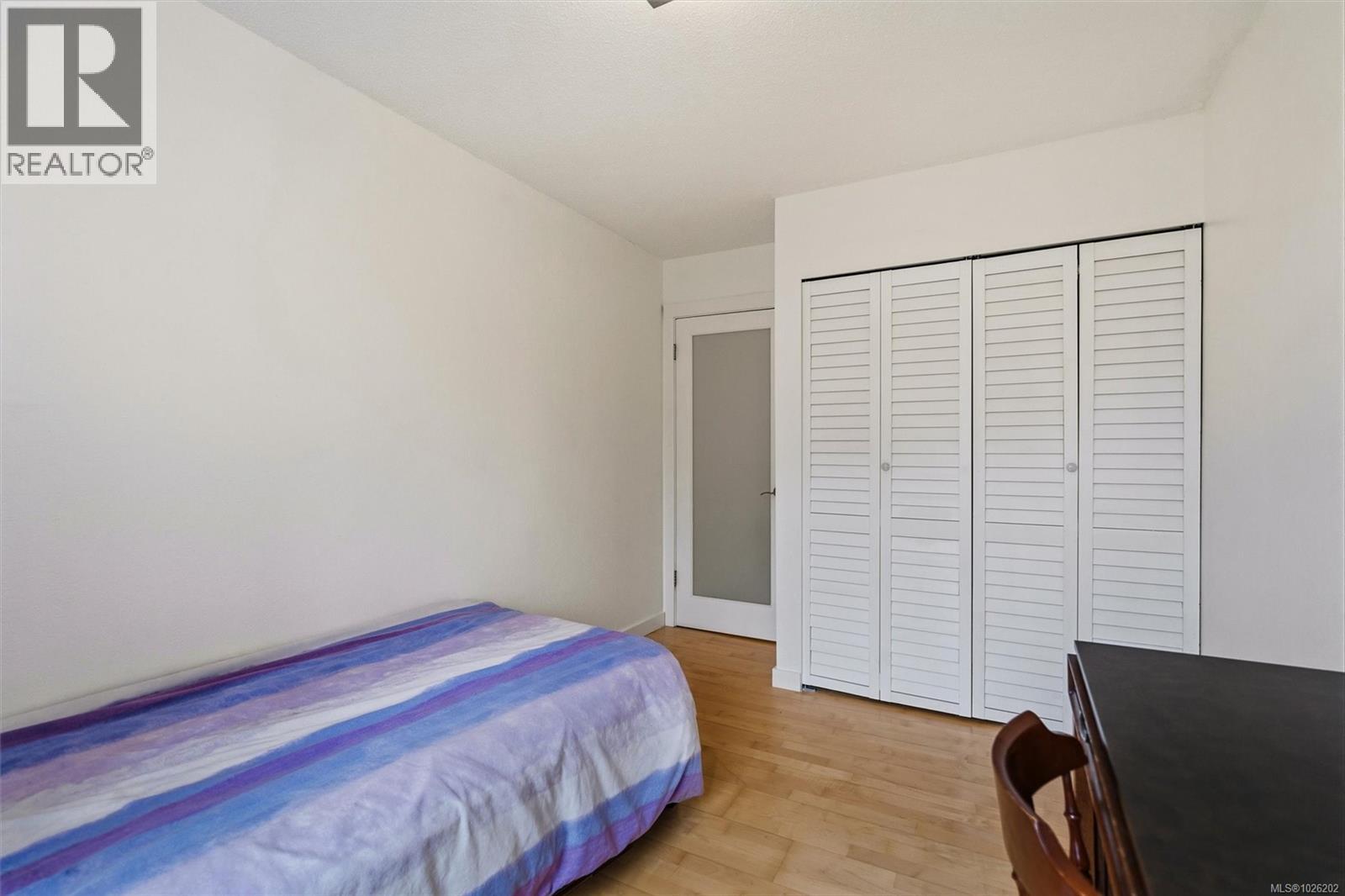 206 1040 Rockland Ave, Victoria