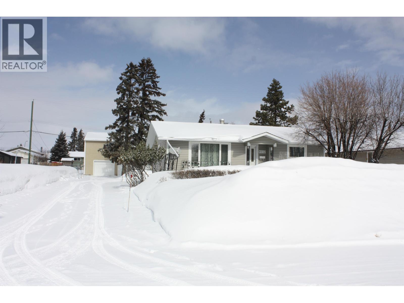 8112-8116 95 AVENUE - 40