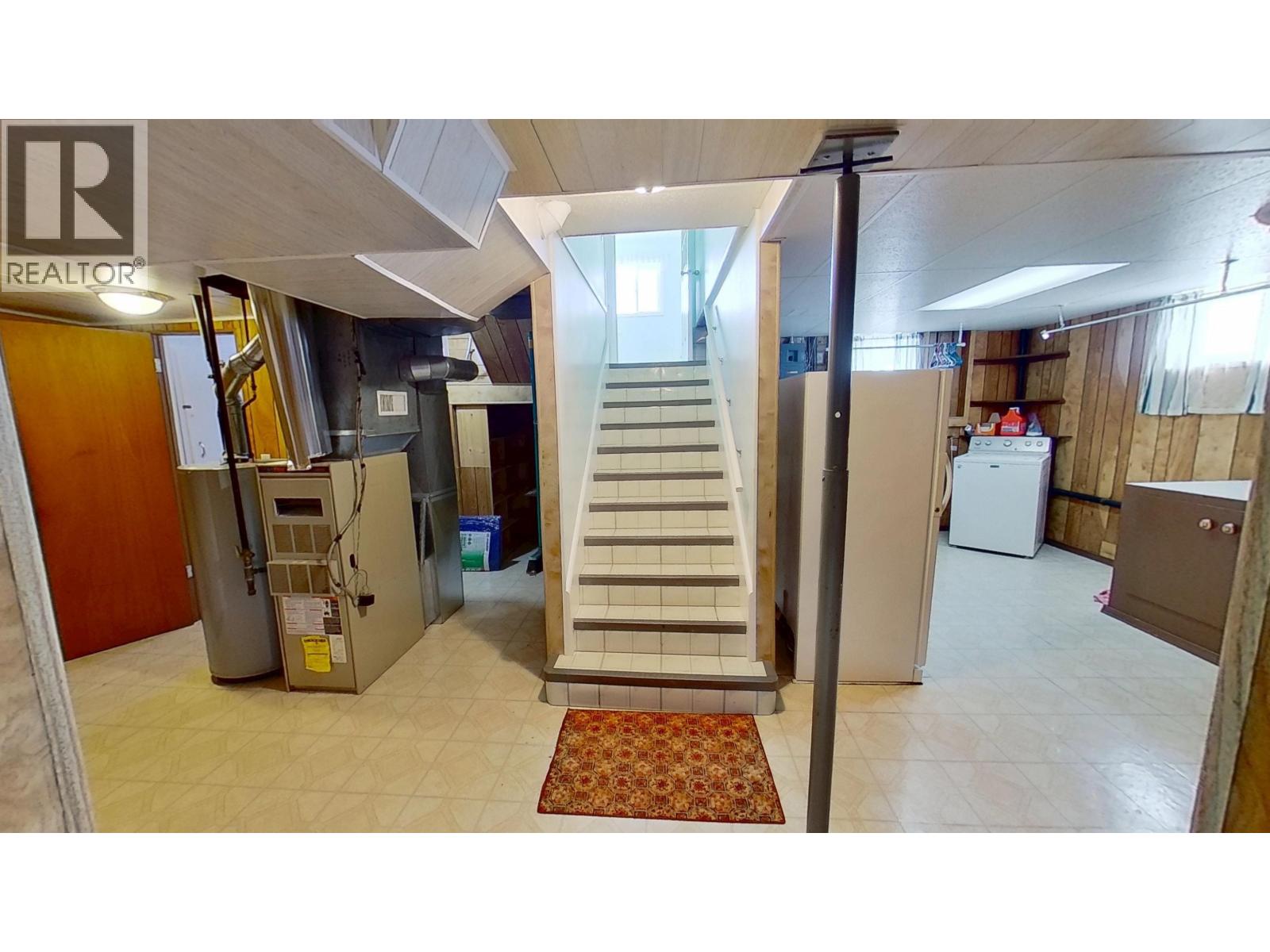 8112-8116 95 AVENUE - 30