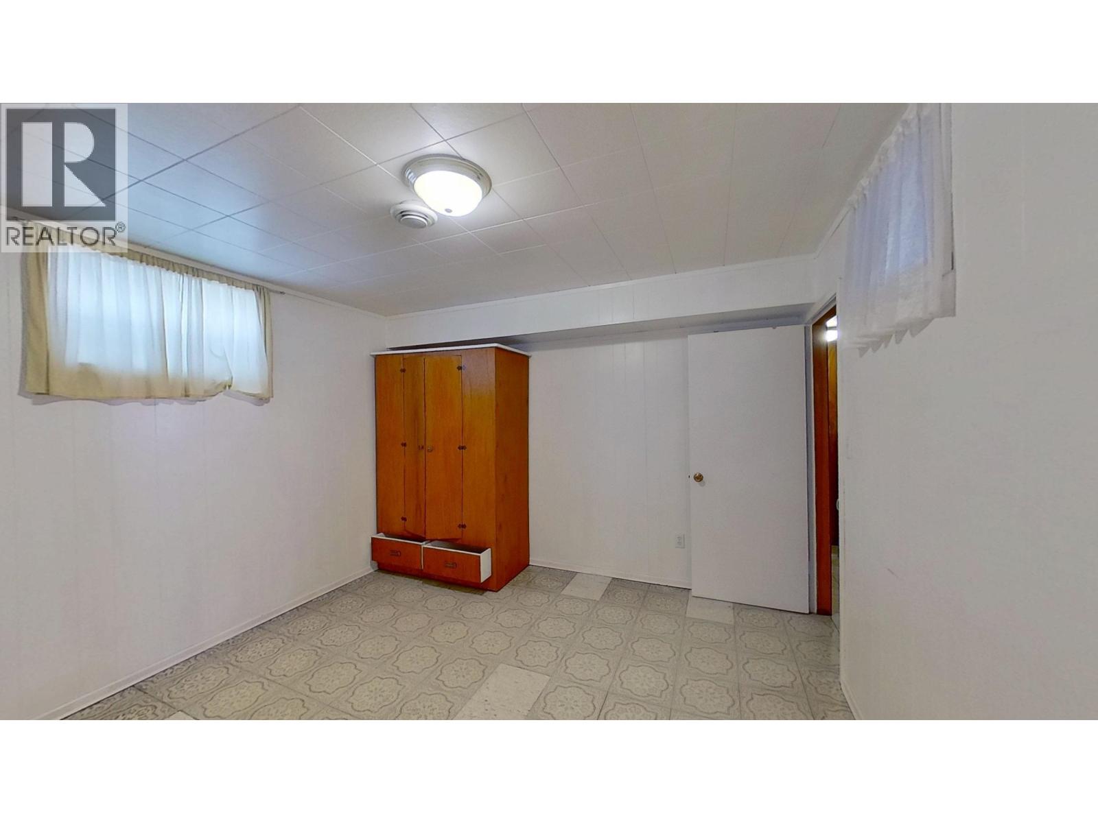 8112-8116 95 AVENUE - 28