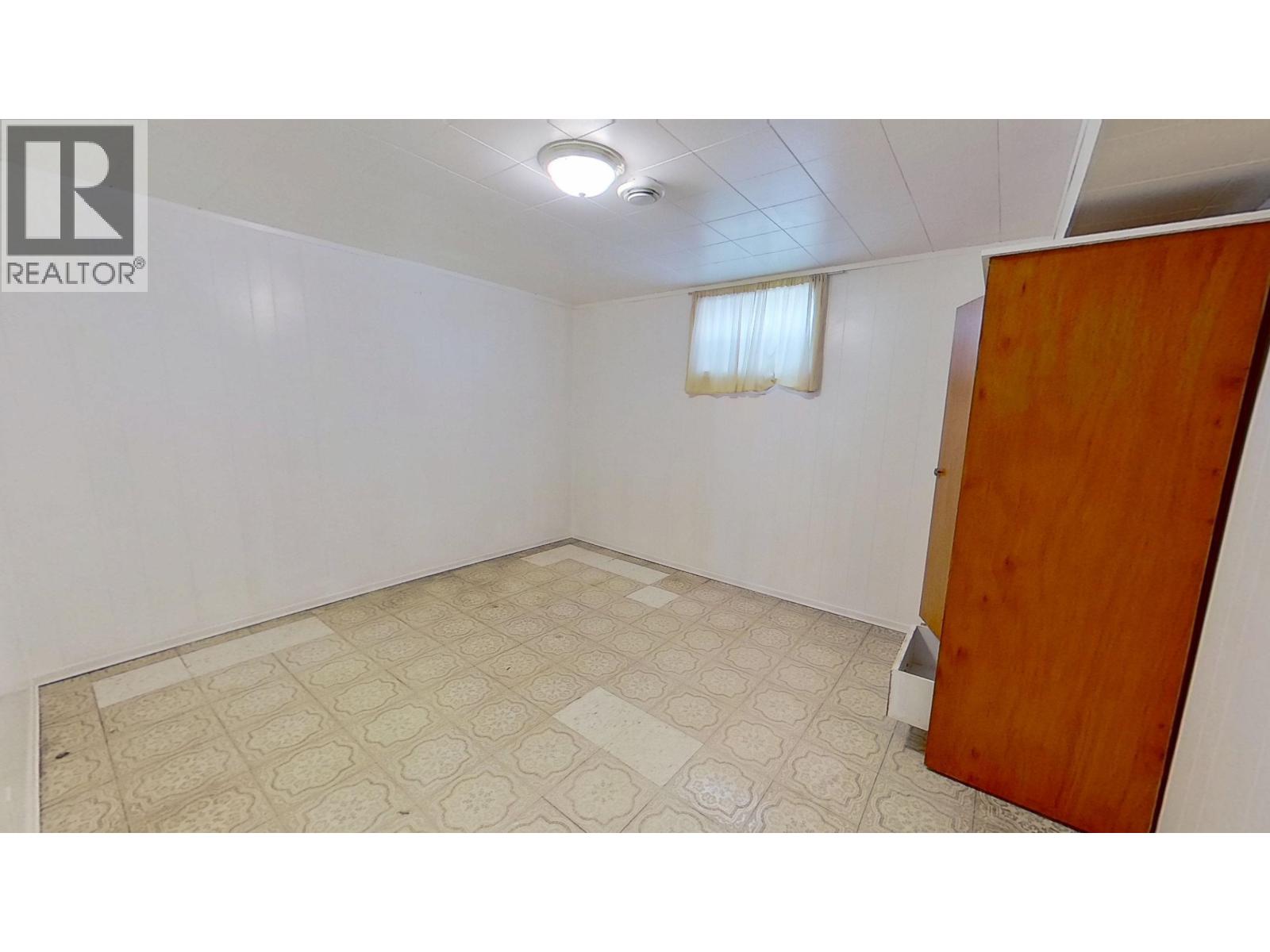 8112-8116 95 AVENUE - 27